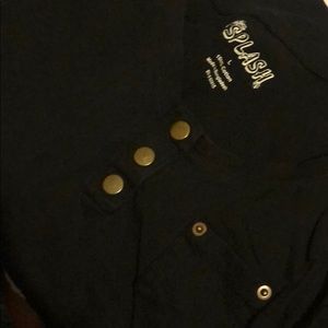 black n gold t shirt